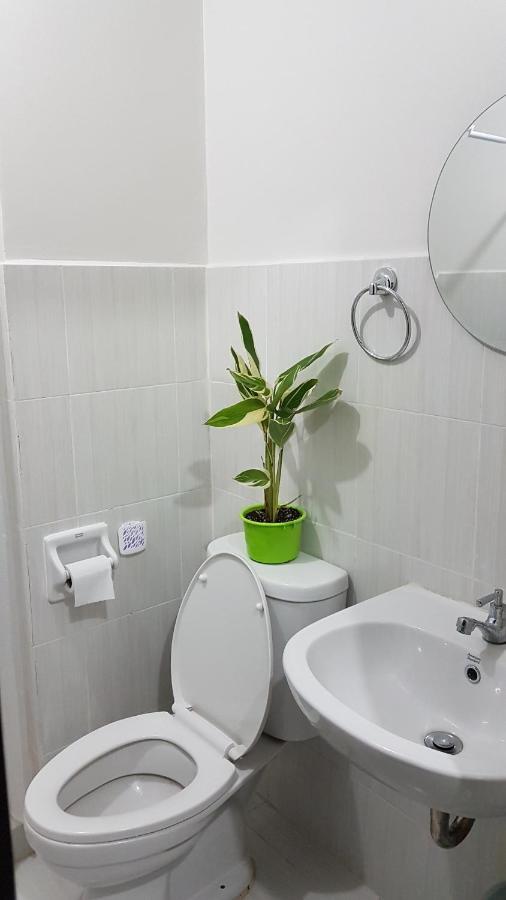 Keys 'N Places Holiday Rentals At Mesaverte Condo Cagayan de Oro Esterno foto