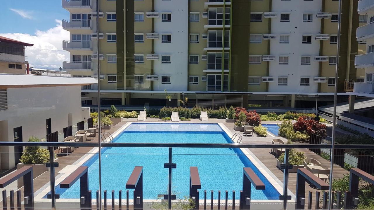 Keys 'N Places Holiday Rentals At Mesaverte Condo Cagayan de Oro Esterno foto